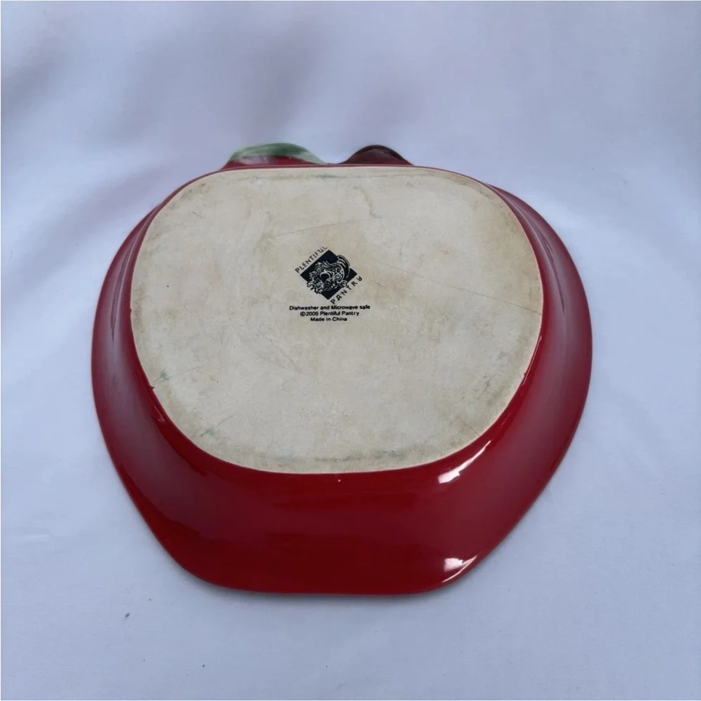 Plentiful Pantry Red Apple Shaped Baking Pie Dish 9”